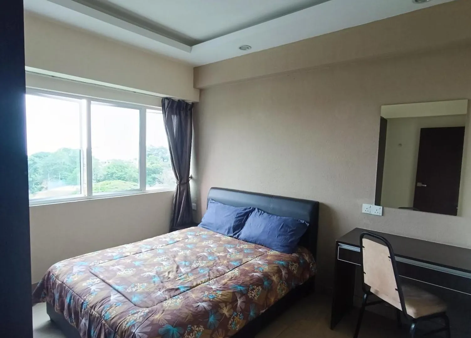 Lovers Island Homestay contacts